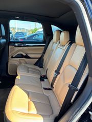 Porsche Cayenne 2016-thumb-11