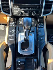 Porsche Cayenne 2016-thumb-12