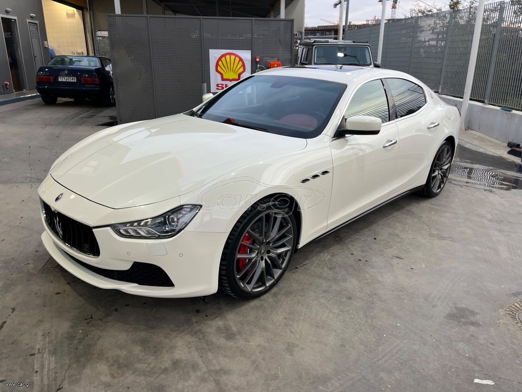 Maserati Ghibli 2016 RWD Automatic - Sunroof - Service Book