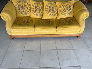 3Θέσιος Καναπές Κλασικού Σχεδιασμού · Ελληνικής Κατασκευής · Άμεσα Διαθέσιμο !!
