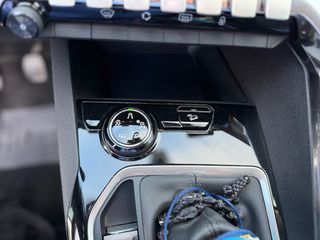 Peugeot 3008 2017 ALLURE GRIP 130hp-thumb-37