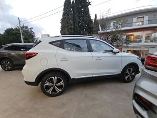 Mg ZS 2025 EXCLUSIVE-thumb-5