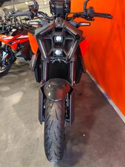 KTM 990 Duke 2024 ΜΕ ΝΕΑ ΧΑΜΗΛΩΤΕΡΗ ΤΙΜΗ!-thumb-1