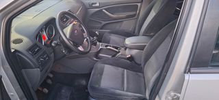 Ford C-Max 2008-thumb-8