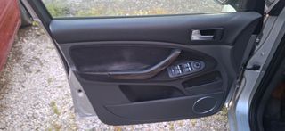Ford C-Max 2008-thumb-10