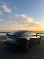 Tesla Model 3 2024 Long Range-thumb-1