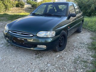 Ford Escort 2001