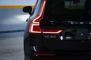 Volvo XC 60 2023 ΕΛΛΗΝΙΚΟ/ T6 / PLUS DARK EDITION/ PANORAMA-thumb-31