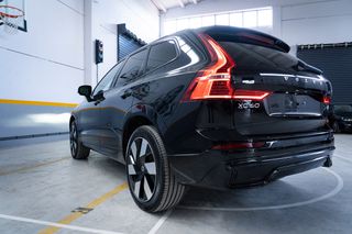 Volvo XC 60 2023 ΕΛΛΗΝΙΚΟ/ T6 / PLUS DARK EDITION/ PANORAMA-thumb-32