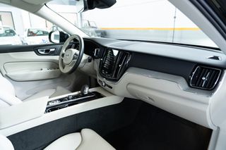 Volvo XC 60 2023 ΕΛΛΗΝΙΚΟ/ T6 / PLUS DARK EDITION/ PANORAMA-thumb-45