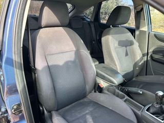 Ford Focus 2005 Θέλει μηχανή -Μεταβιβαζετε-thumb-2