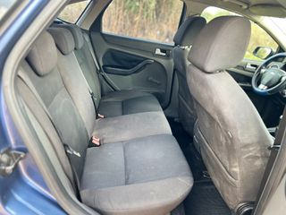 Ford Focus 2005 Θέλει μηχανή -Μεταβιβαζετε-thumb-3