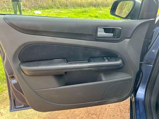 Ford Focus 2005 Θέλει μηχανή -Μεταβιβαζετε-thumb-8
