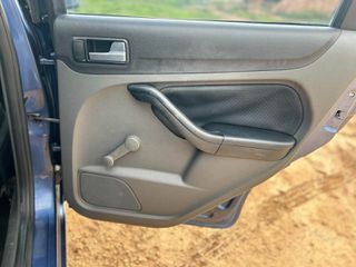 Ford Focus 2005 Θέλει μηχανή -Μεταβιβαζετε-thumb-6
