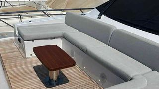 Azimut 2021 72 Flybridge-thumb-12