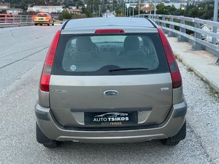 Ford Fusion 2004-thumb-5