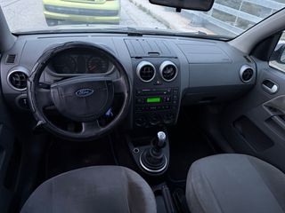 Ford Fusion 2004-thumb-7