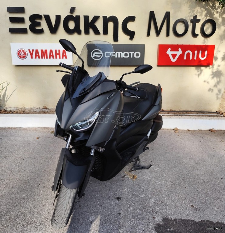 Yamaha XMAX 300 2021 TECH MAX