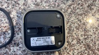 Mercedes-Benz GLC (X253/C253), SLC/SLK (R172) μετατροπέας τάσης ή μονάδα ελέγχου για τους μπροστινούς προβολείς LED