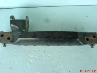 TOYOTA HILUX LN 110 YN 110 89-98m...4RUNNER 89-95m....ΒΑΣΗ ΜΠΡΟΣΤΙΝΟΥ ΔΙΑΦΟΡΙΚΟΥ-ΓΕΦΥΡΑ
