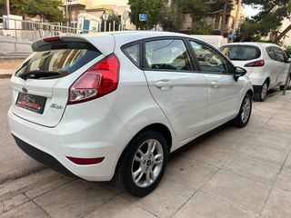 Ford Fiesta 2015-thumb-4
