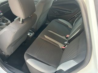 Ford Fiesta 2015-thumb-11