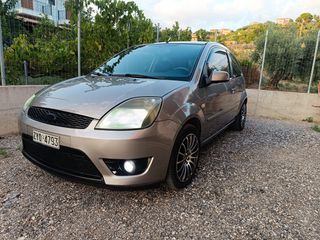 Ford Fiesta 2004 st look