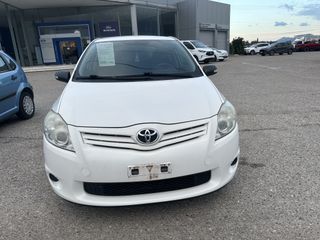 Toyota Auris 2012 1.4L Diesel-thumb-1