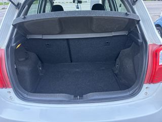 Toyota Auris 2012 1.4L Diesel-thumb-12