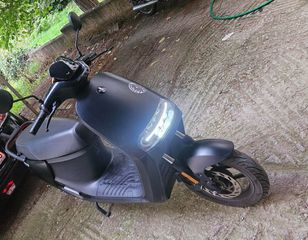 Segway E110 SE 2022 LAUNCH EDITION