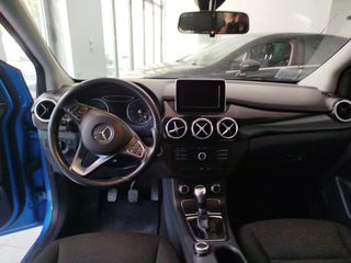 Mercedes-Benz B 180 2015 CDI-thumb-6