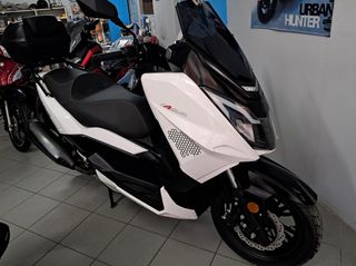 Thrust Ceasar 125 Top Box 2024 ΟΔΗΓΗΤΕ με ΔΙΠΛΩΜΑ ΑΥΤΟΚΙΝΗΤΟΥ-ΕΓΓΥΗΣΗ 1 ΕΤΟς ακομη-5092χλμ