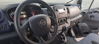 Opel Vivaro 2017 1.6 CDTI-thumb-11