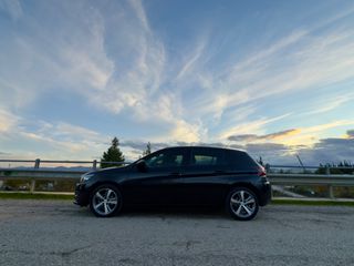 Peugeot 308 2022 1.5 BLUEHDI 130 ACTIVE EAT8 με 8mm ΚΑΔΕΝΑ!!