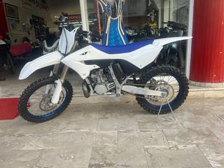 Yamaha YZ 250 LC 2024-thumb-3