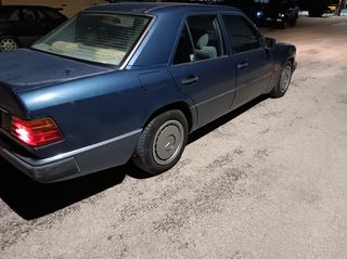 Mercedes-Benz E 200 1991 W124-thumb-8