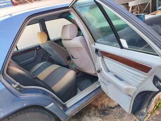 Mercedes-Benz E 200 1991 W124-thumb-15