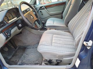 Mercedes-Benz E 200 1991 W124-thumb-22