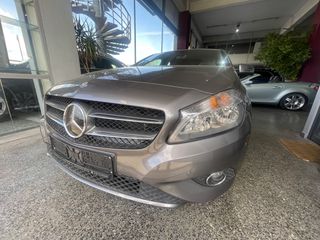 Mercedes-Benz A 180 2015-thumb-2