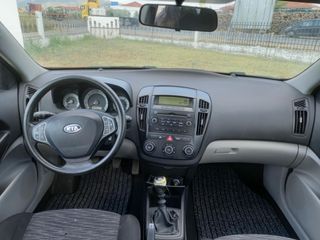 Kia Ceed / cee'd 2007-thumb-19