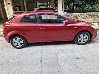 Kia Ceed / cee'd 2010-thumb-5