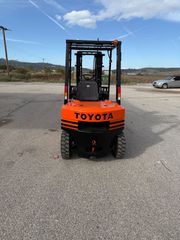 Toyota 1999-thumb-1