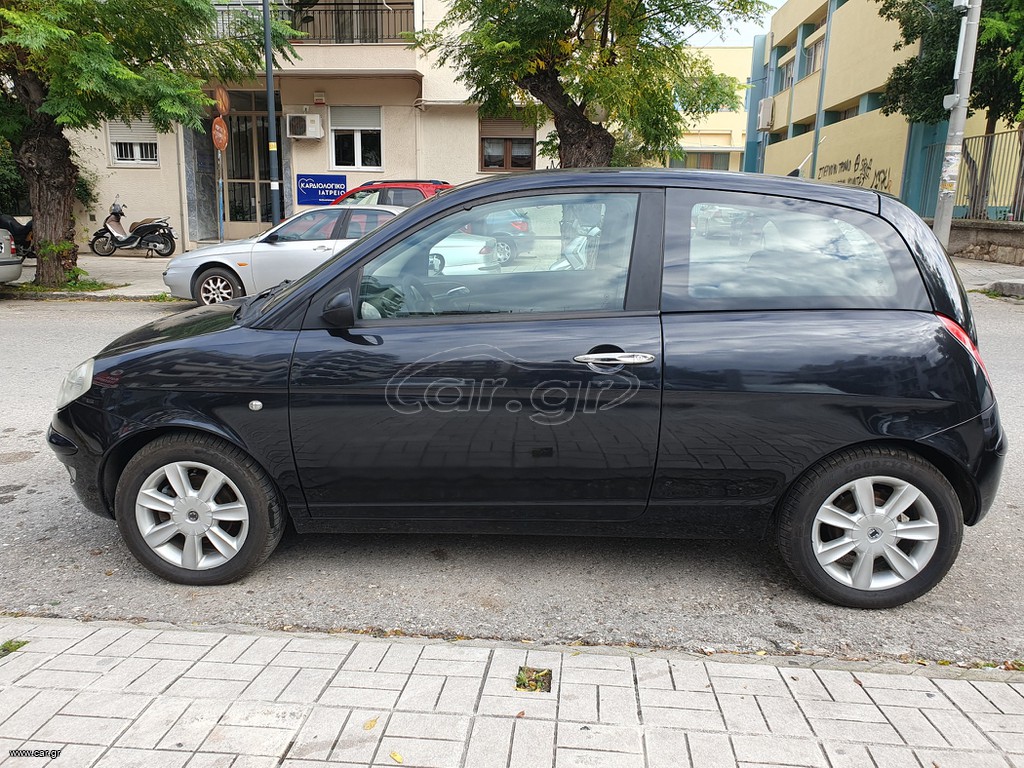 Lancia Ypsilon 2005