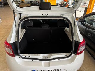 Dacia Sandero 2015-thumb-6