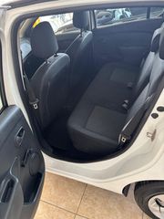 Dacia Sandero 2015-thumb-8