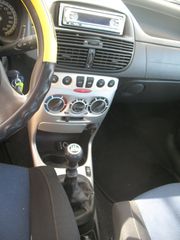 Fiat Punto 2003 1.2 16V SPORTING-thumb-13