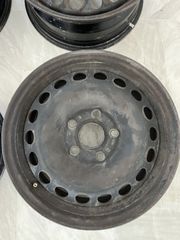 Πωλούνται ζάντες 15’’ 195/65/15 σιδερένιες σε πολύ καλή κατάσταση από VW GOLF 1,4tsi 2007 μοντ.