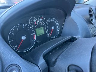 Ford Fiesta 2006-thumb-11