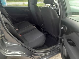 Fiat Punto 2016-thumb-9