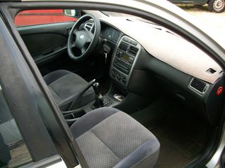 Toyota Avensis 2001 AVENSIS 1.6 VVTI-thumb-6
